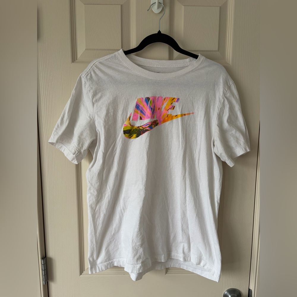 Men’s Nike Tee Shirt - Fits Medium